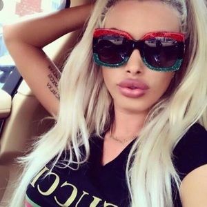 ❤️DESIGNER STYLE GLITTER SQUARE SUNNIES❤️